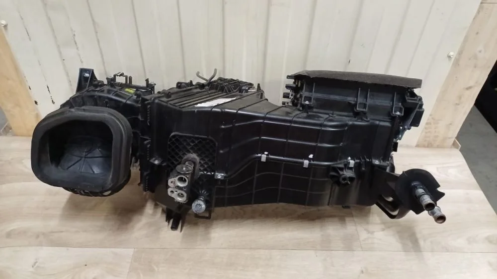 Корпус отопителя Volkswagen Amarok I Amarok I (2010—2016) 2HA, 2HB