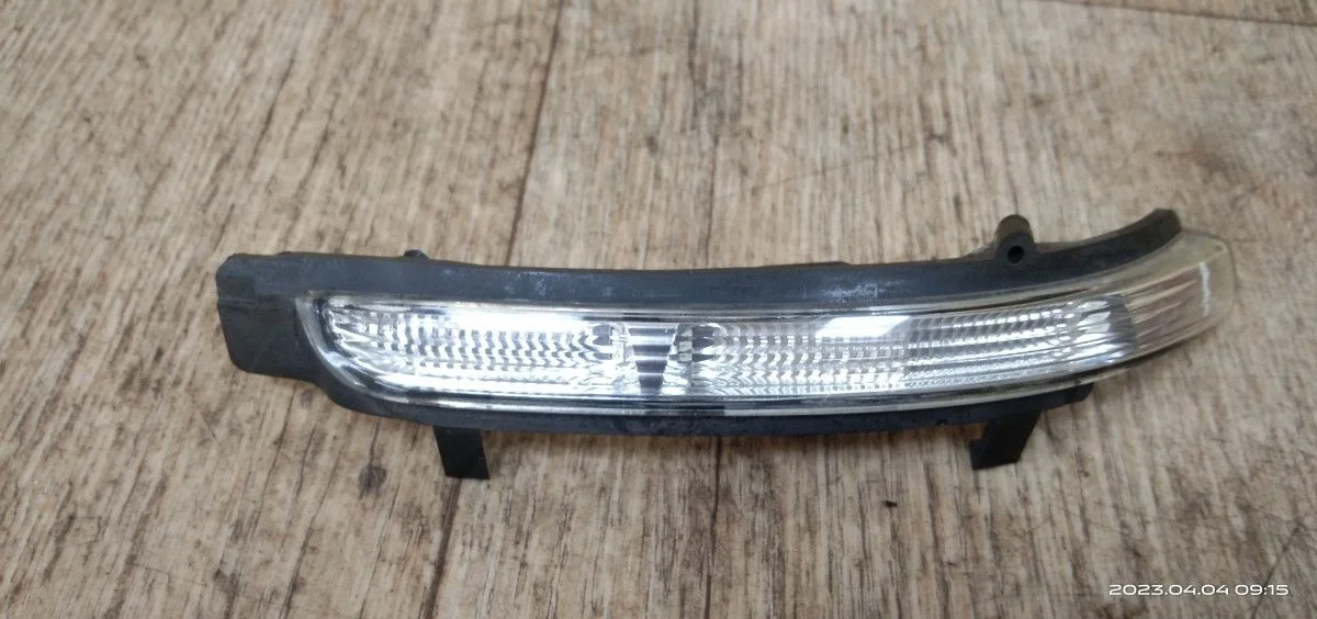 Корпус зеркала Skoda Octavia II (2004—2009) Octavia II (2004—2009) 1Z3, 1Z5, 913, 933, 374, 3T4, 3T5