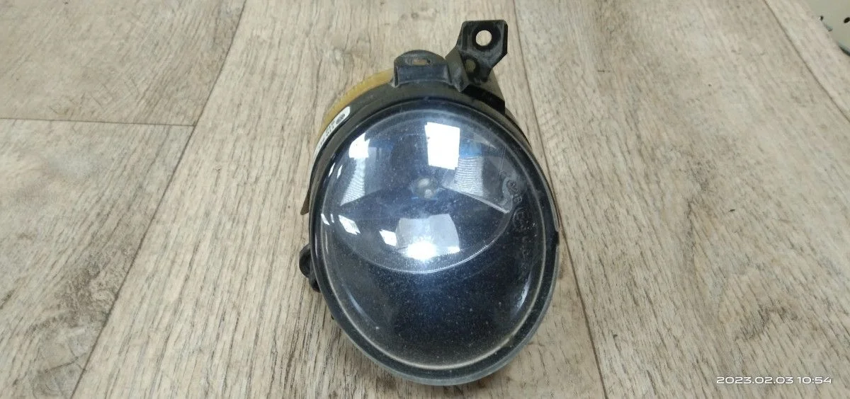 Фара противотуманная Volkswagen Golf Mk5 (2003—2009) Golf Mk5 (2003—2009) KF1, 2HA, 1K2, 121, NF1, 1K1, 1K5, 137