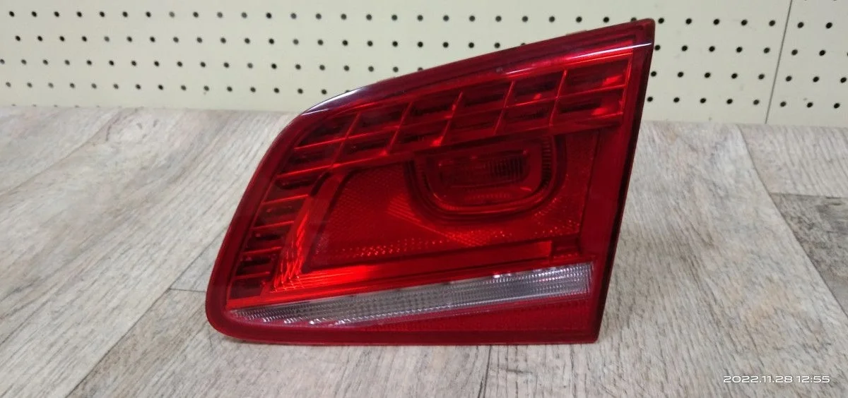 Фонарь задний внутренний Volkswagen Passat B7 (2010—2015) Passat B7 (2010—2015) 362, 365