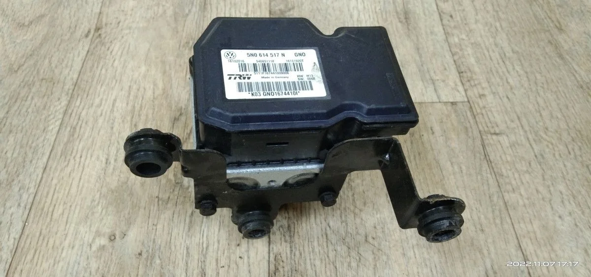 Блок ABS (насос) Volkswagen Tiguan I (2007—2011) Tiguan I (2007—2011) 5N1