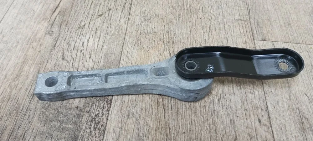 Подушка двигателя задняя Volkswagen 1K0199855BA Passat B7 (2010—2015) 2CA, 2CB, 2CH, 2CJ, 2KA, 2KH, SAA, SAB, SAH, SAJ, 1F7, 521, 5M1, 5K1, AJ5