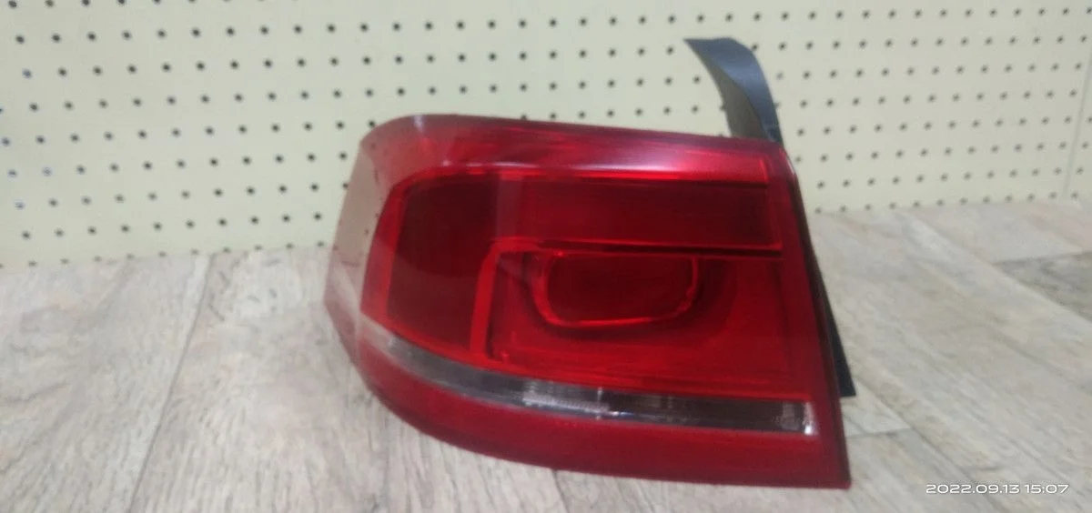 Фонарь задний наружный Volkswagen Passat B7 (2010—2015) Passat B7 (2010—2015) 362, 365