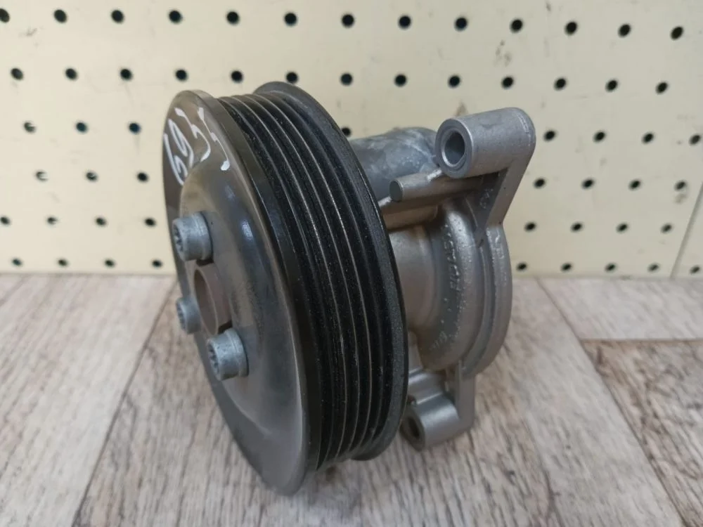 Насос водяной (помпа) Volkswagen Golf Mk6 (2008—2012) Golf Mk6 (2008—2012) 5K1