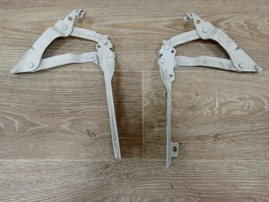 Петля капота Volkswagen Golf Mk6 (2008—2012) Golf Mk6 (2008—2012) 5K1