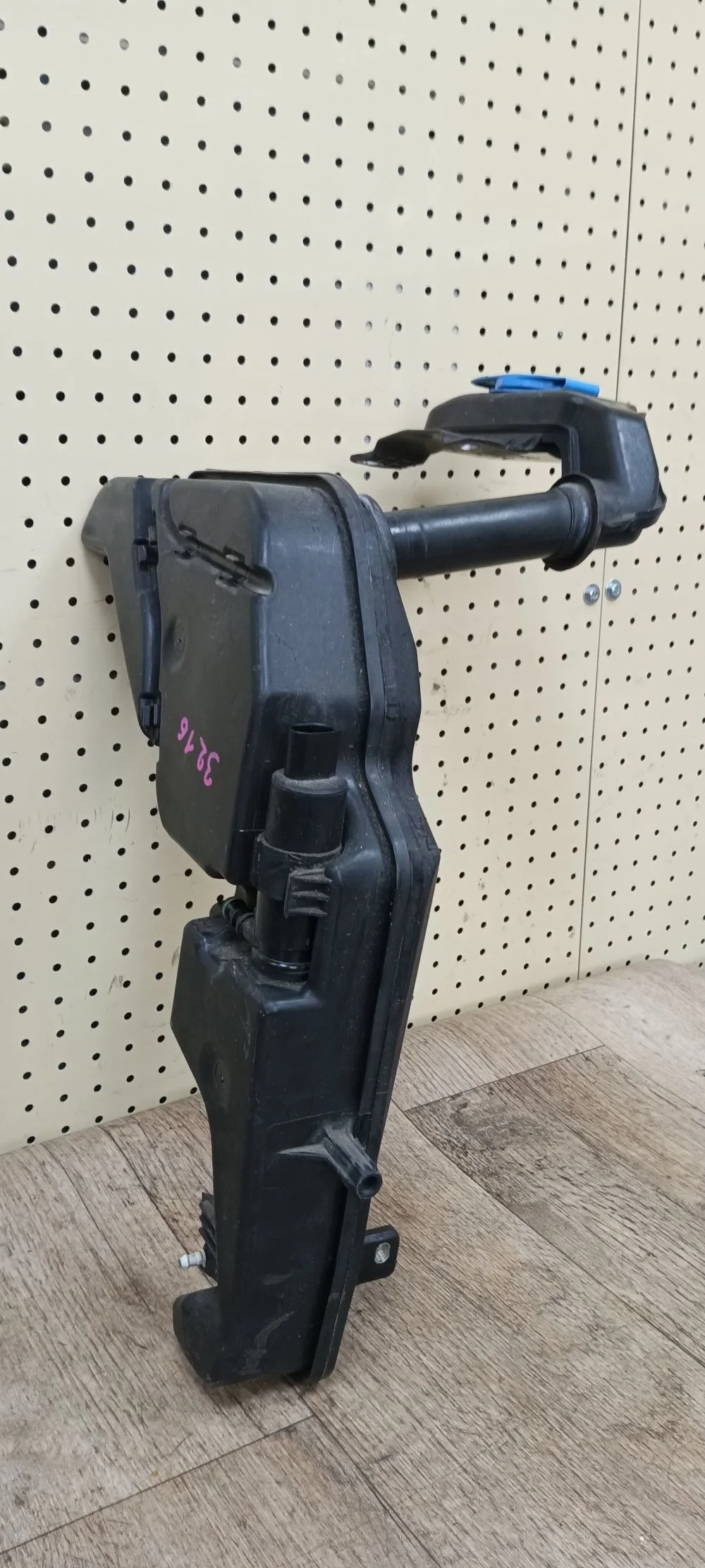 Бачок омывателя Audi Q5 I (2008—2012) Q5 I (2008—2012) 8RB