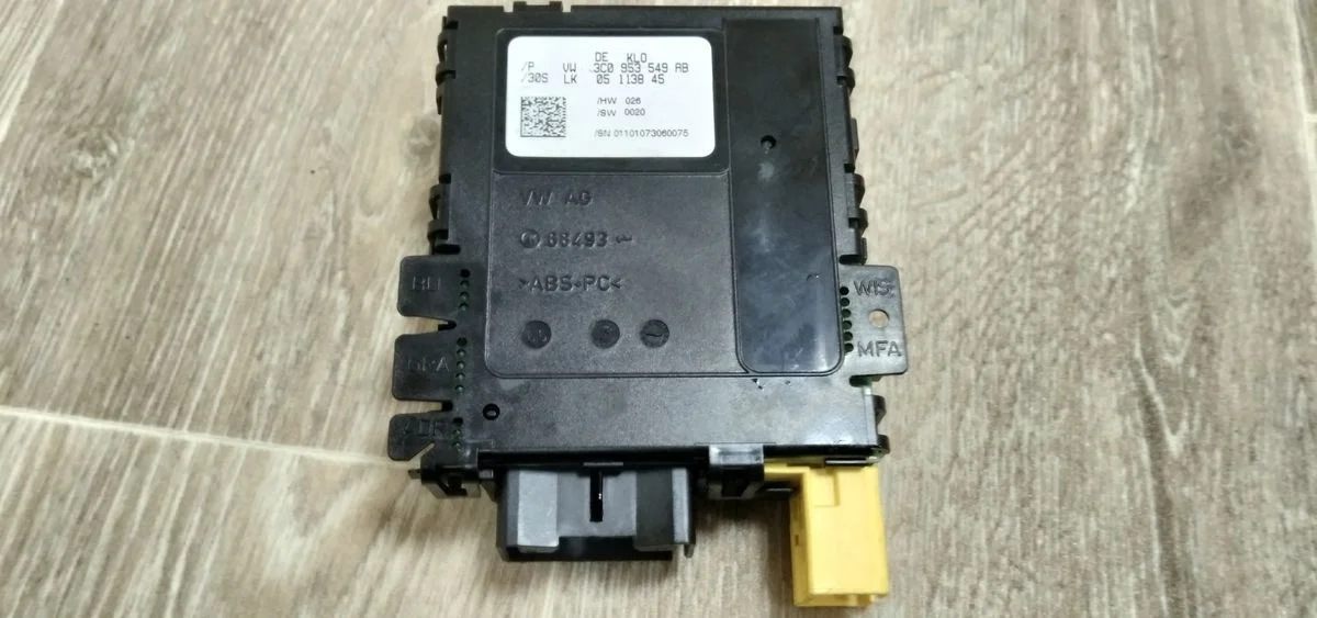 Блок электронный Volkswagen Passat B6 (2005—2010) Passat B6 (2005—2010) 3C2