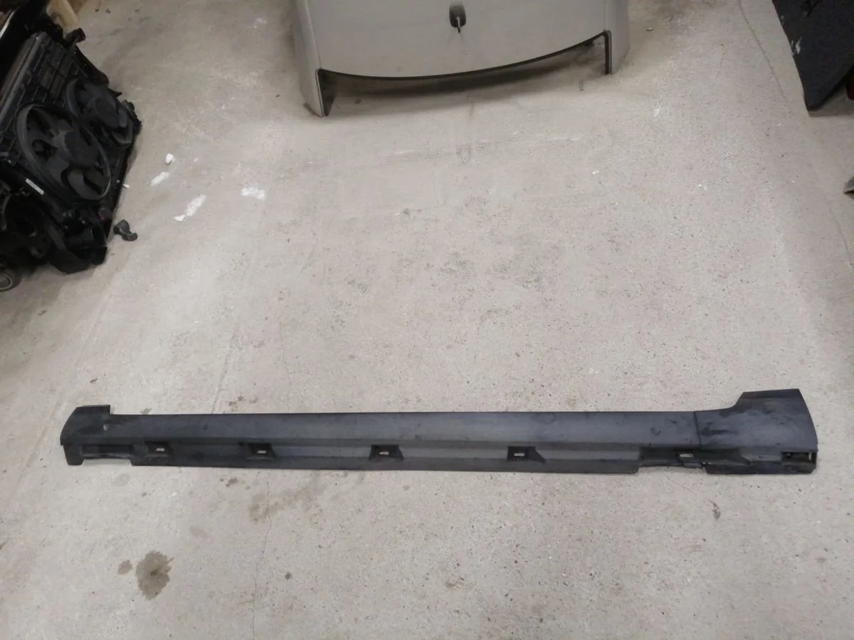 Накладка на порог (наружная) Volkswagen Passat B6 (2005—2010) Passat B6 (2005—2010) 3C2