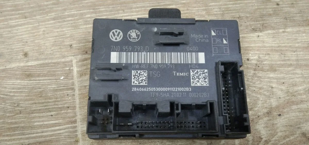 Блок комфорта Skoda Yeti I (2009—2014) Yeti I (2009—2014) 5L