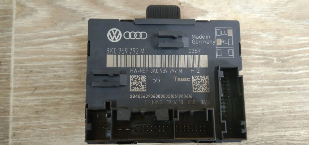 Блок комфорта Audi Q5 I (2008—2012) Q5 I (2008—2012) 8R