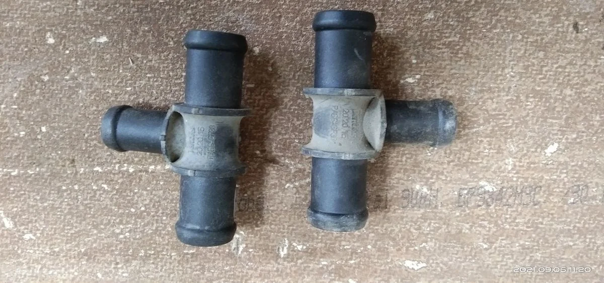 Тройник системы охлаждения Volkswagen Passat B7 (2010—2015) Passat B7 (2010—2015) SAA, SAB, SAH, SAJ, A33, A34, 6J1, 6J5, 6J8, 6P1, 6P5, 6P8, KJ1, KF1, 163, 1K2, AV2, AV3, BU3, 4LB, 4LBARA, 4LBARS, 4LBHKA, 4LBHKS, 138, 8P1, 8PA, 8J3, 8J9, F53, F57, F5A, 0F1, 542, 545, 551, 572, NJ2, NJ5, 8W2, 8W5, 8WH, 1Z3, 1Z5, 5E3, 5E5, 913, 933, NL3,