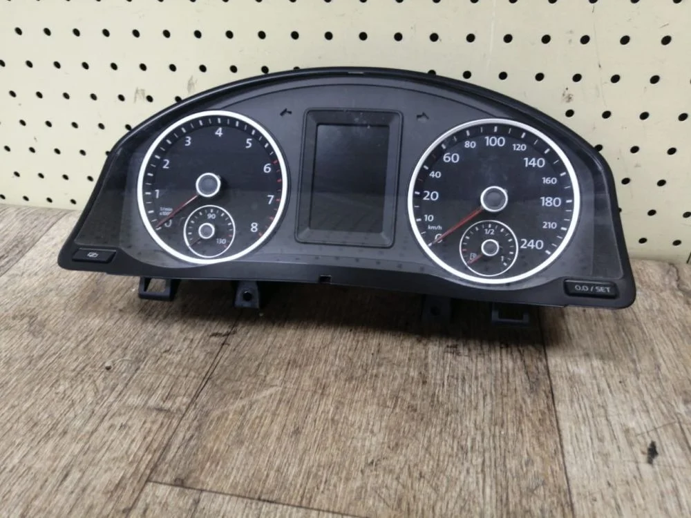 Панель приборов Volkswagen Tiguan 1 5N Tiguan I (2007—2011) 5N1