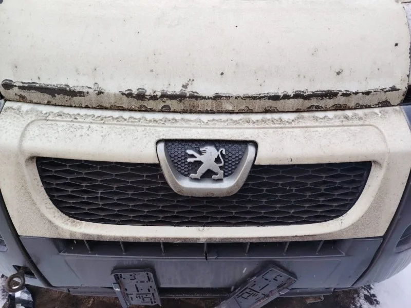Решетка радиатора Peugeot Boxer
