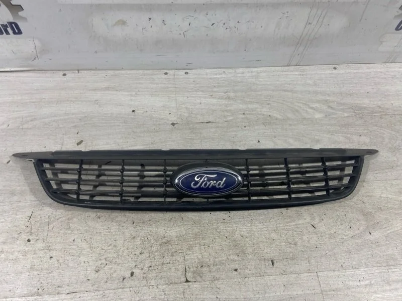 Решетка радиатора Ford Focus 2 (08-11) ХЭТЧБЭК