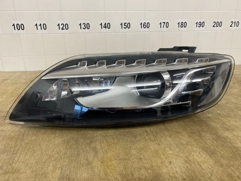 Фара AUDI Q7 2009 2010 2011 2012 2013 2014 2015 4L