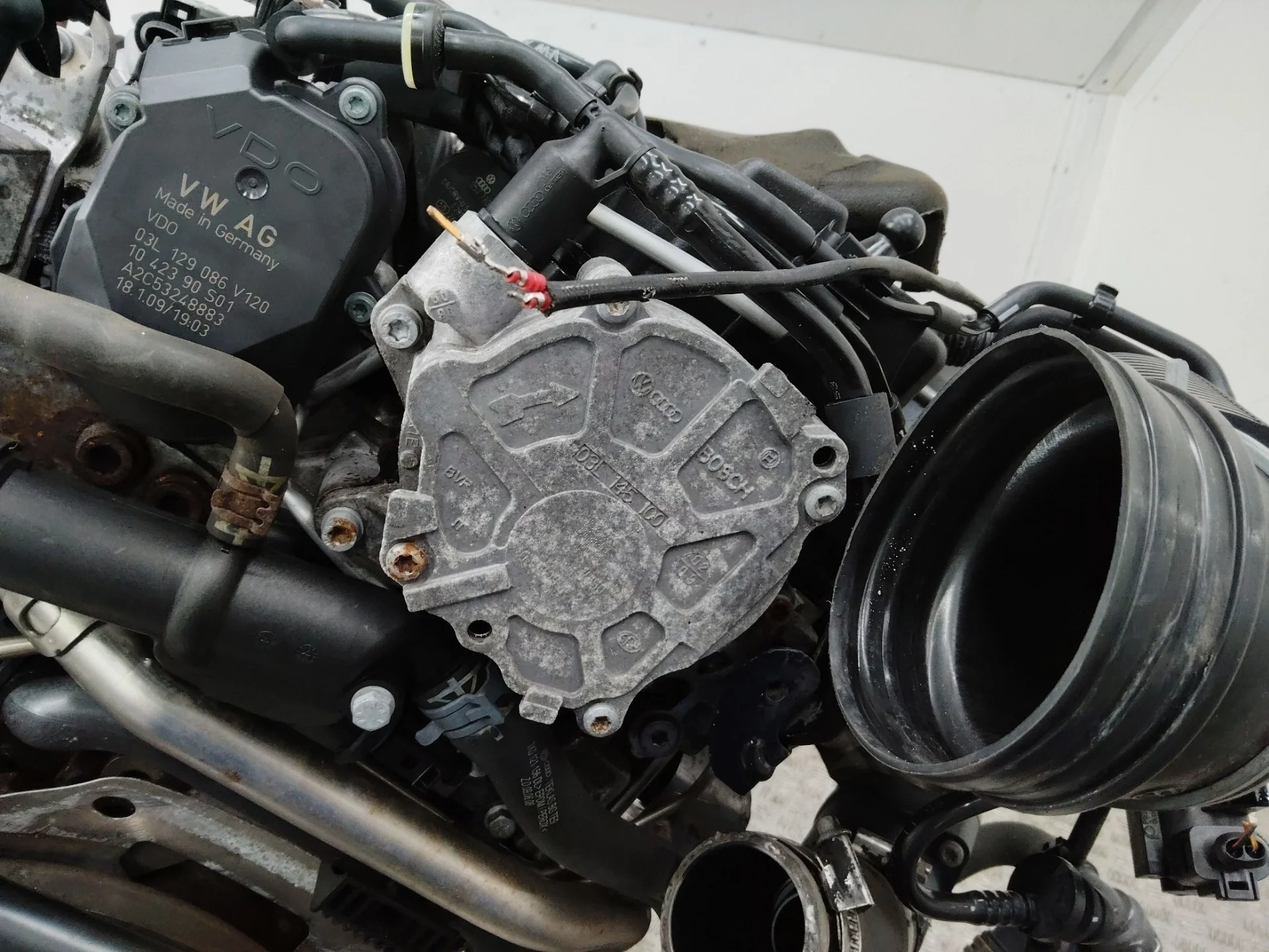 вакуумный насос Volkswagen Passat B6