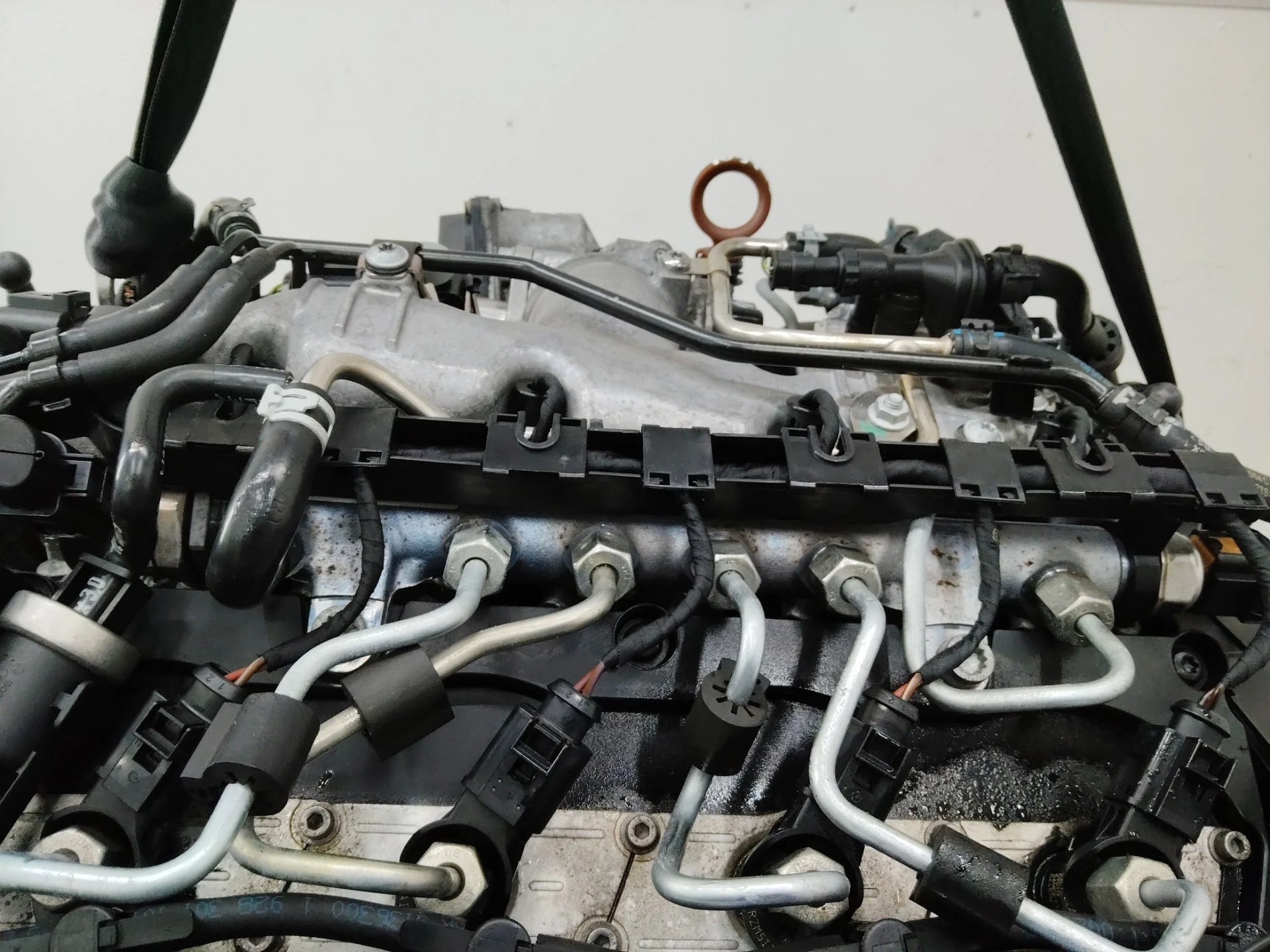 топливная рампа левая Volkswagen Passat B6