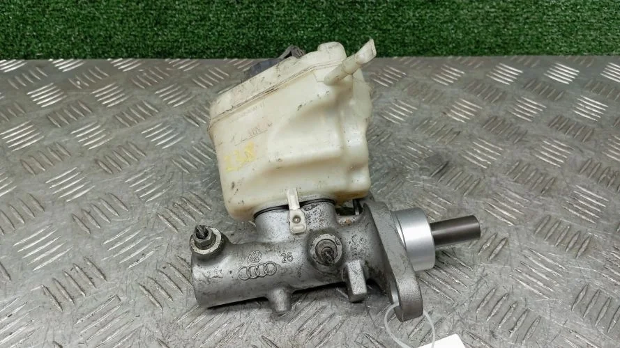 цилиндр тормозной главный Audi BUG,CAS 4LB Audi Q7 BUG,CAS 4LB 7L8611019F