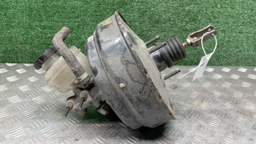 главный тормозной цилиндр Infiniti VQ35DE,VK45DE S50 Infiniti Fx35,Fx45 VQ35DE,VK45DE S50 46010CL70A