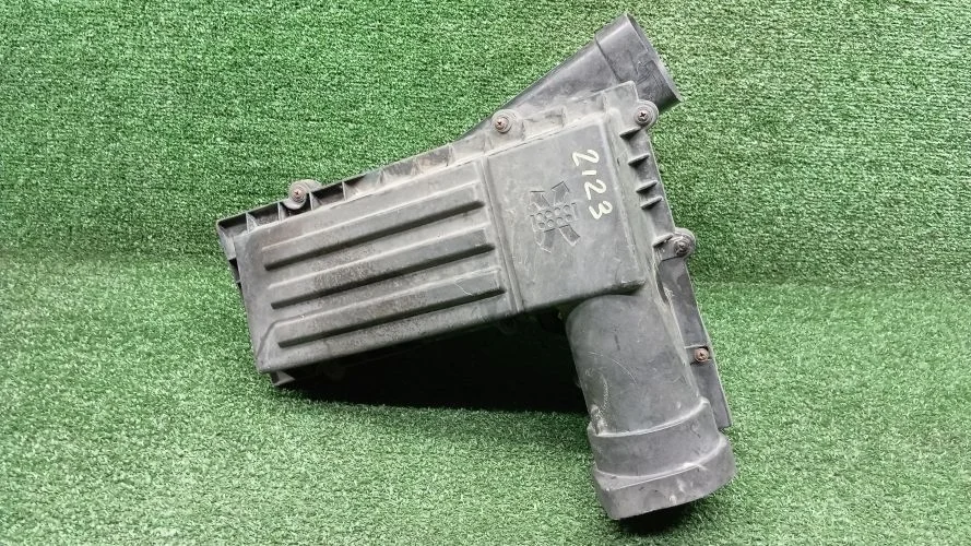 корпус воздушного фильтра Volkswagen CCTA 358 Volkswagen Passat Cc CCTA 358 1K0129607AG