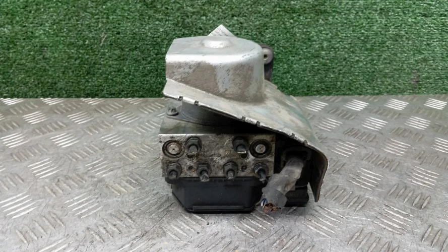 блок abs Volkswagen CAXA,CBFA B7,357 Volkswagen Passat,Passat Cc CAXA,CBFA B7,357 3AA614109N