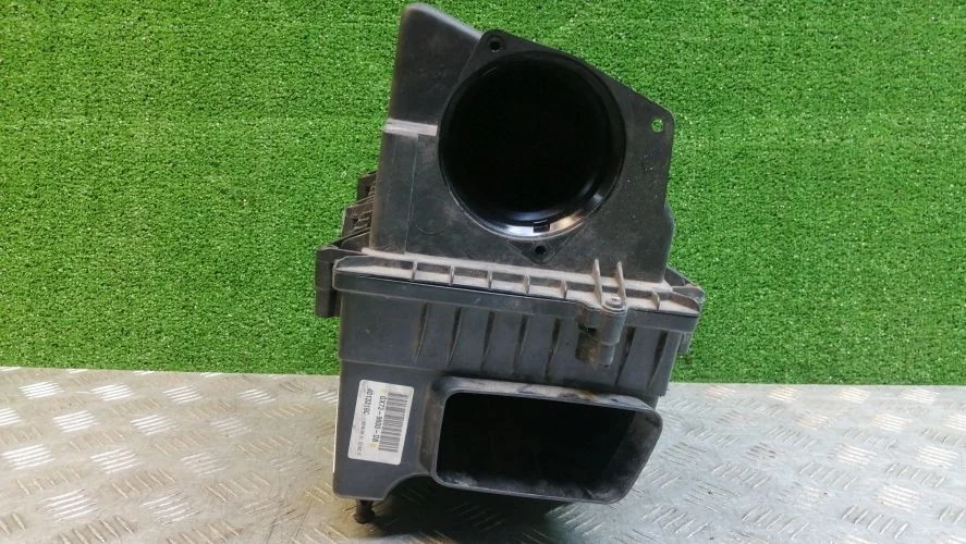 корпус воздушного фильтра Jaguar AJ200D X760 Jaguar Xe AJ200D X760 GX739600DB,T2H1942