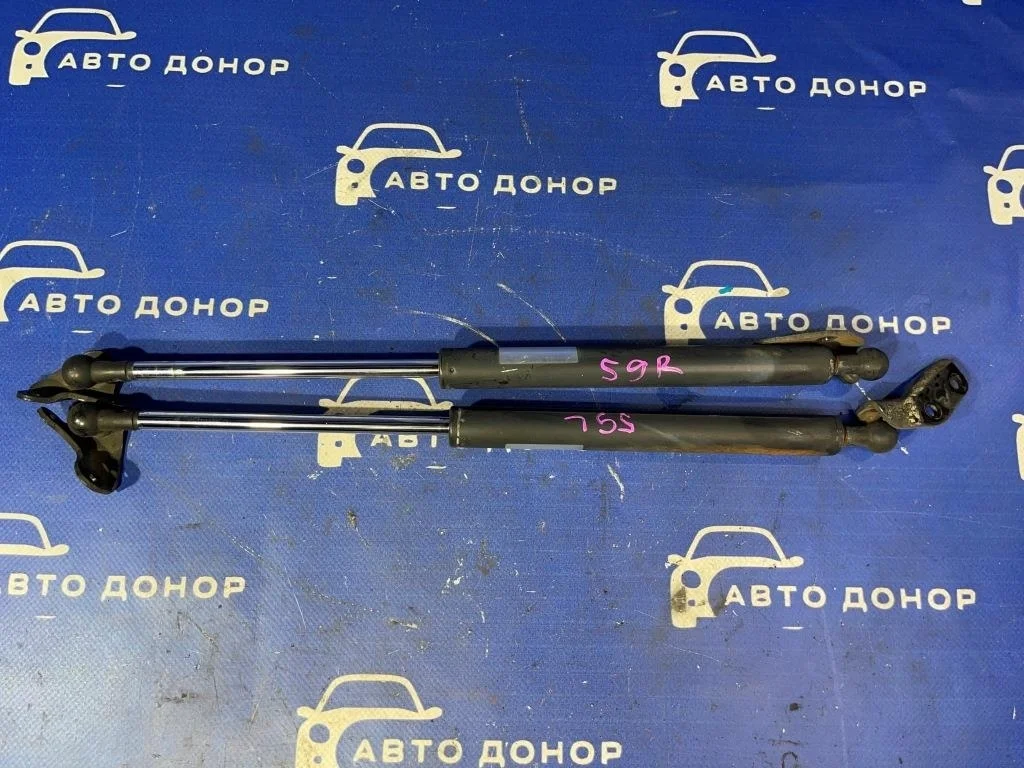 амортизатор двери багажника HONDA FIT GD1 L13A