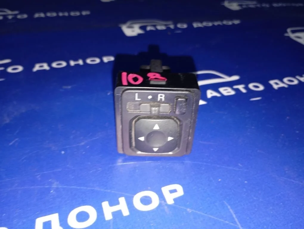 блок управления зеркалами MITSUBISHI CHARIOT GRANDIS N94W 4G64