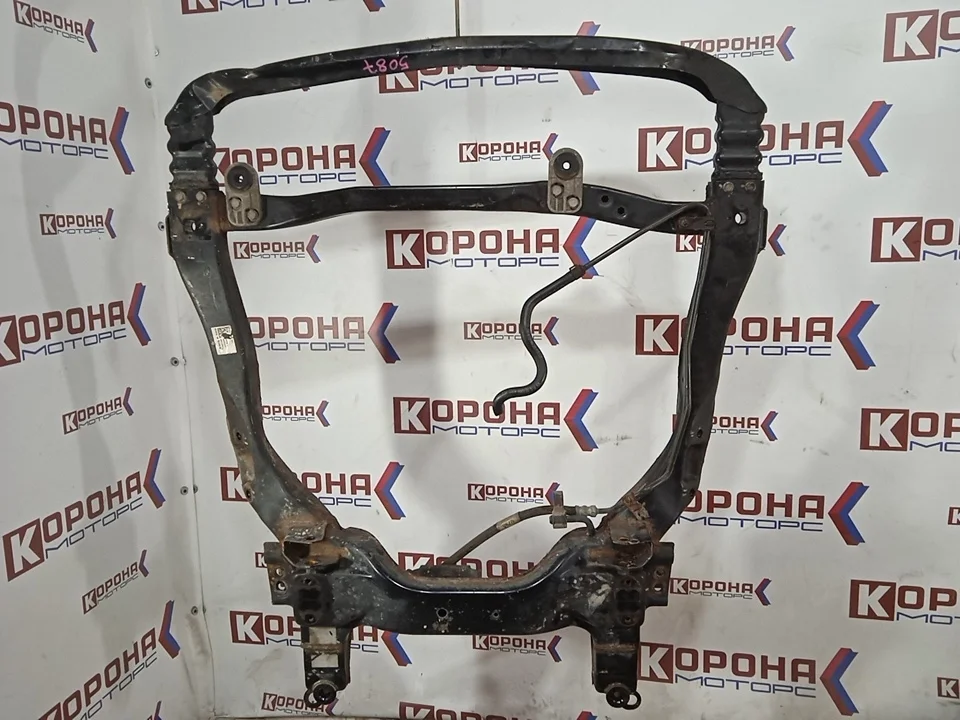 Подрамник двигателя Б/У Б/У