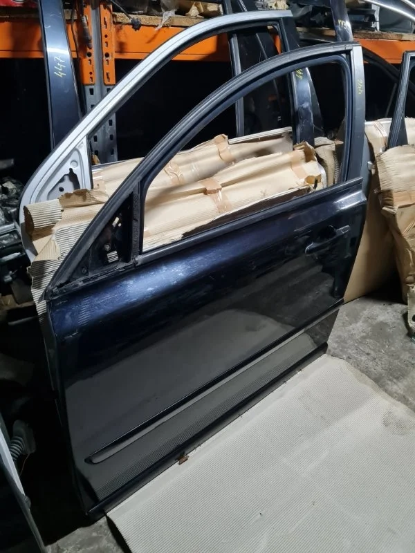 Дверь Volvo V50 2010 MW