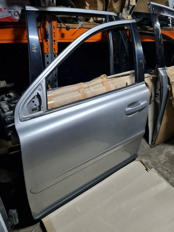 Дверь Volvo xc90 2008 CZ