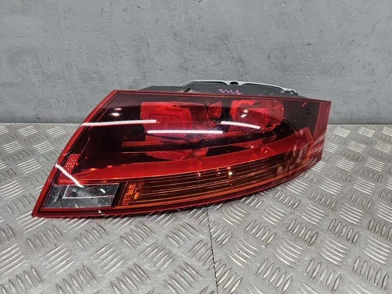 Фонарь Audi TT 8J