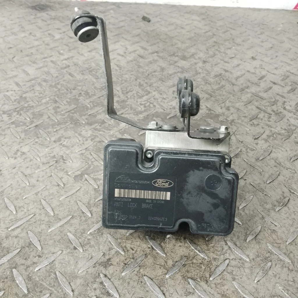 Блок ABS Ford Focus 3M512M110JA 2