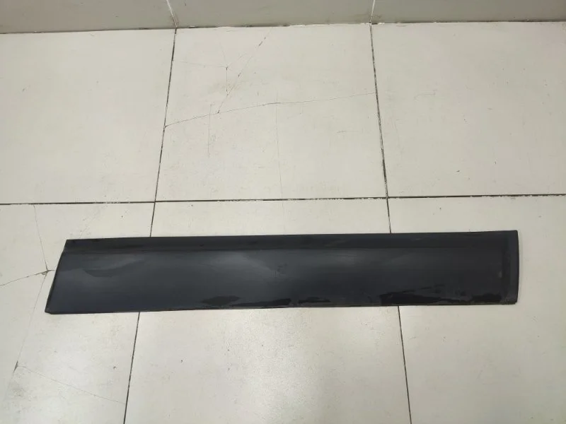 Накладка двери передняя правая Nissan Qashqai