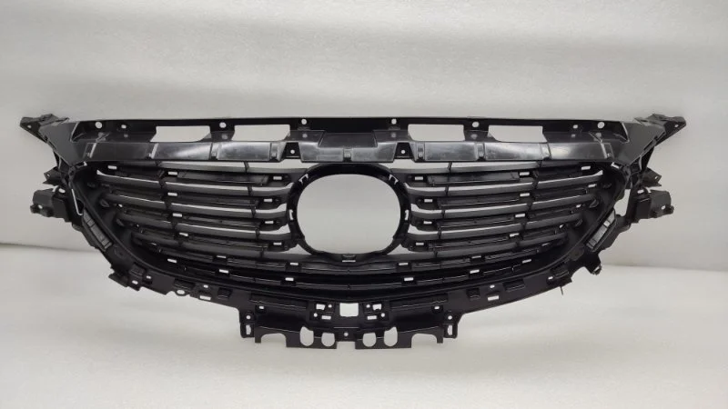 Решетка радиатора Mazda Mazda6 2012> GJ