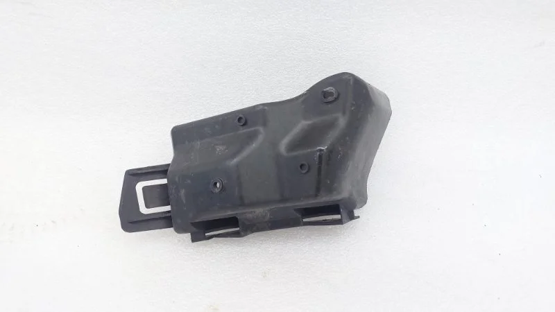 Кронштейн бампера Ford Focus 2013
