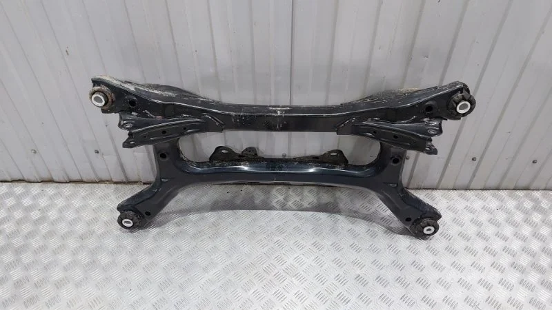 Подрамник Toyota Camry 2018 70