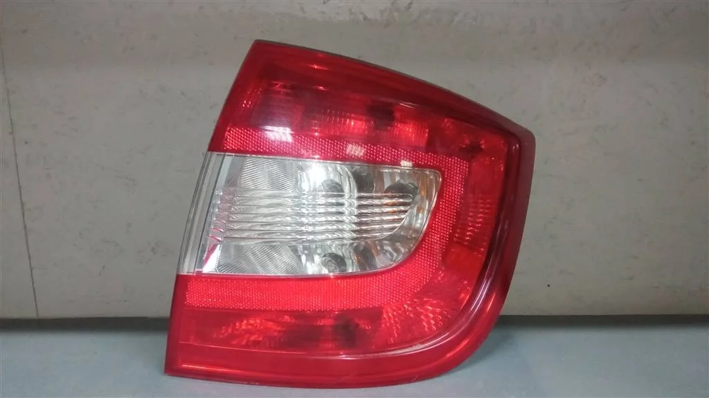 Б.у. фонарь наружный SKODA RAPID NH SKODA RAPID NH