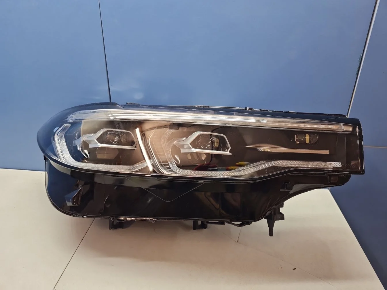 Фара правая для BMW X7 G07 2018-