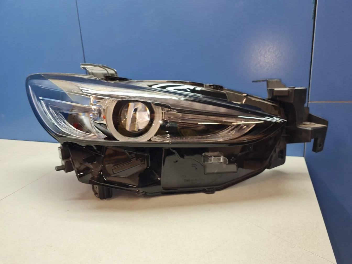 Фара правая для Mazda 6 GJ 2013-2019