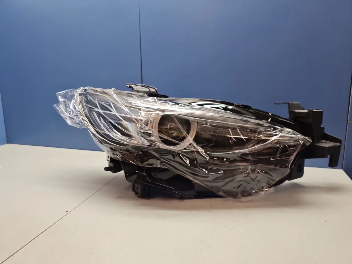Фара правая для Mazda 6 GJ 2013-2019