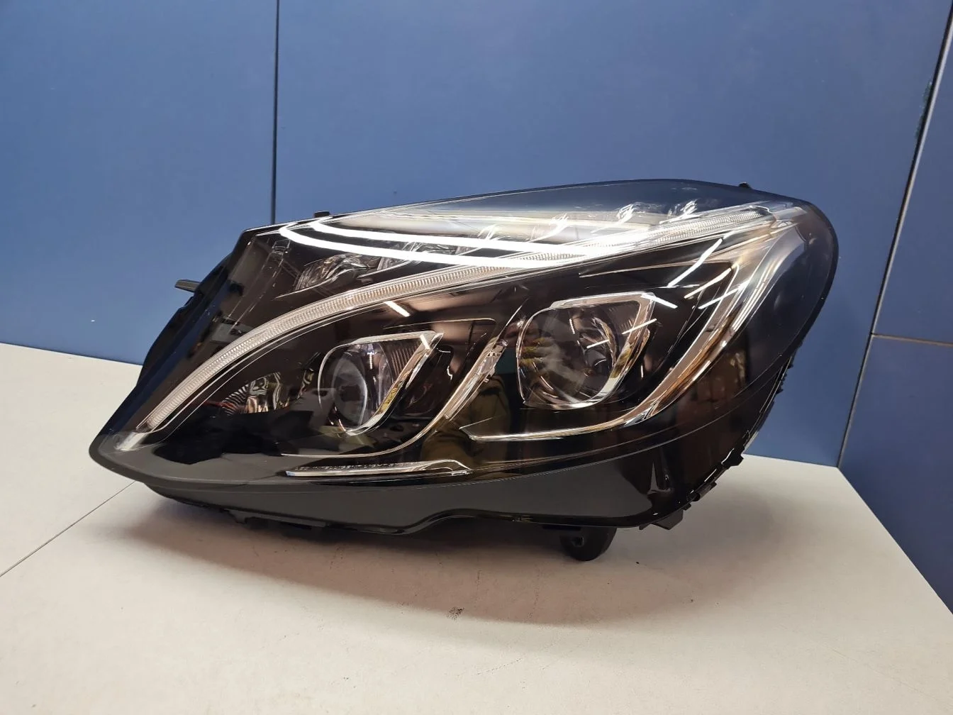 Фара левая для Mercedes C-klasse W205 2014-
