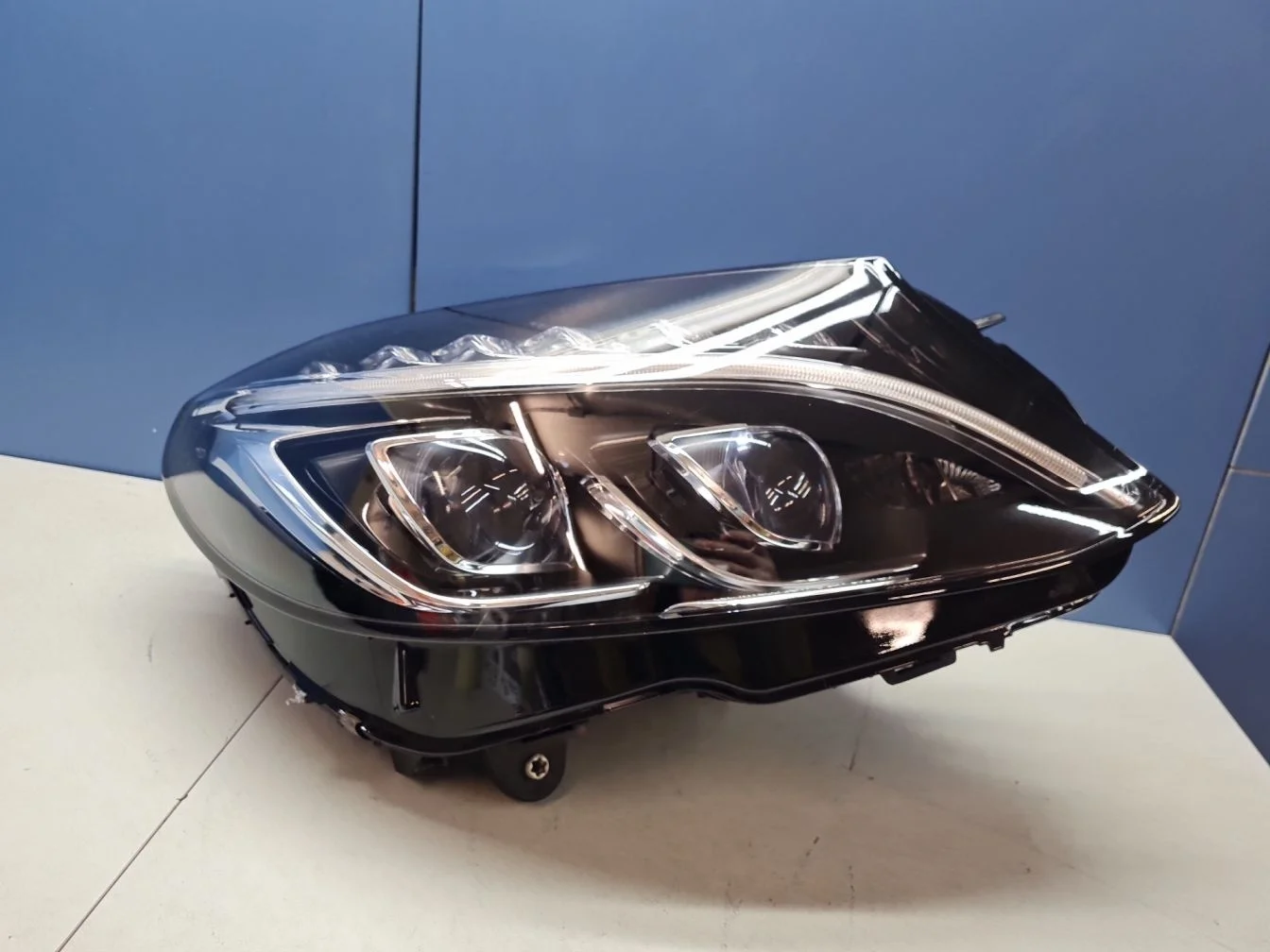 Фара правая для Mercedes C-klasse W205 2014-