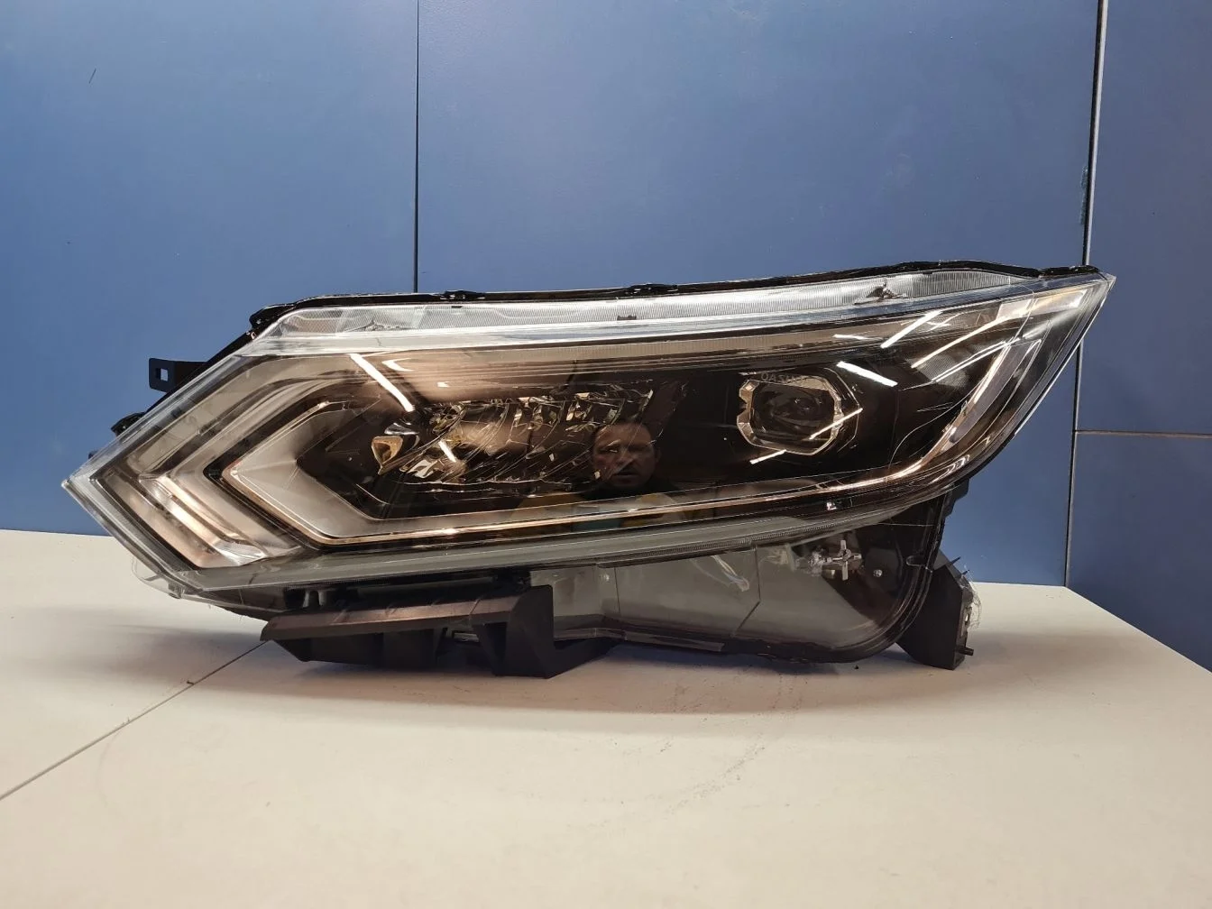 Фара левая для Nissan Qashqai J11E 2014-