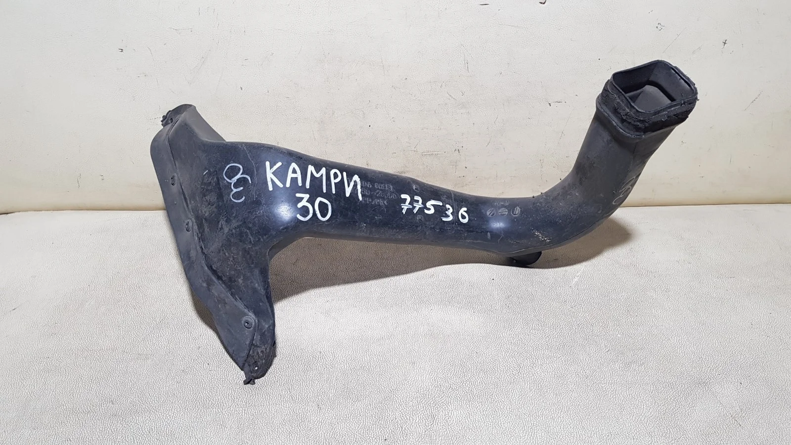 воздухозаборник TOYOTA CAMRY 6, XV30 ACV30   ТОЙОТА   КАМРИ    1775028050 2001-2006 (контрактная запчасть)