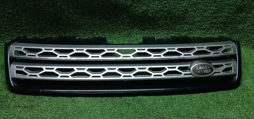 Решетка радиатора Land Rover Дискавери Спорт L550