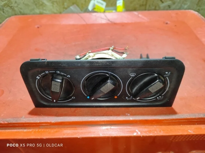 Блок управления отопителем Volkswagen Golf 3 1996 Купе