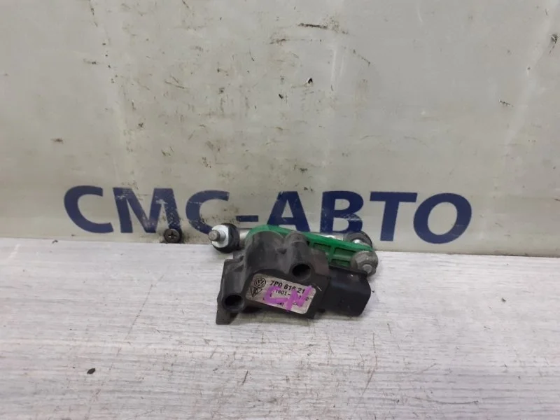 Датчик уровня подвески Porsche Cayenne 7P0616213 958 3.0. 06EC, передний левый