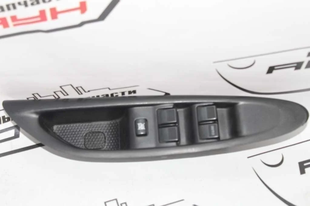 БЛОК УПРАВЛЕНИЯ С\П MAZDA MPV LW3W LW5W LWEW LWFW ПЕРЕДНИЙ ПРАВЫЙ L12066350