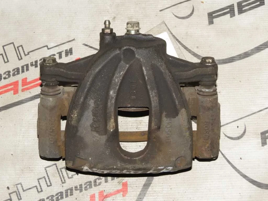 СУППОРТ В СБОРЕ TOYOTA AVENSIS COROLLA VERSO ... AZT250 AZT250W AZT251 AZT251W AZT255 AZT255W CDT250 CUR10 ZNR11 ПЕРЕДНИЙ ПРАВЫЙ 2WD 4WD СКОБА 295 4773005060